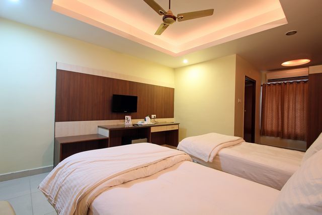 Kandy PLR Hotels